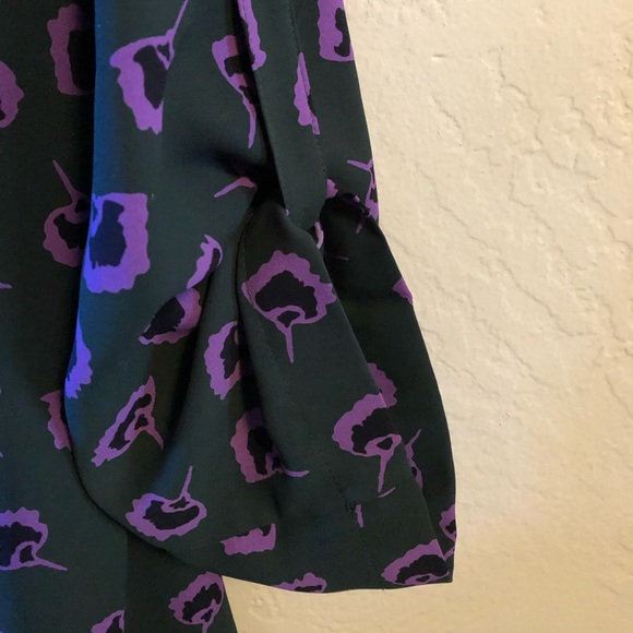 Blouse with violets - Picture 3 of 4